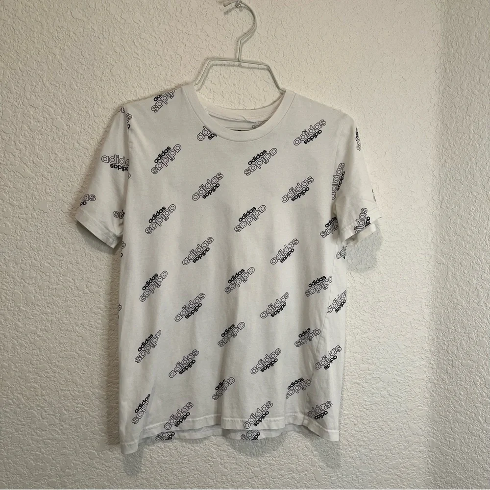 Adidas All Over Print Logo Graphic Short Sleeve White Black Tee Youth Size 10/12